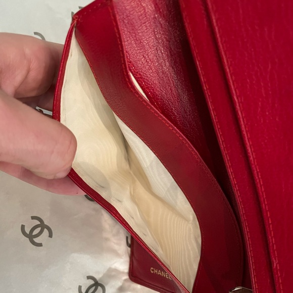 🌺$851 OFF RETAIL $175🌺AUTHENTIC CHANEL VINTAGE WALLET ON A CHAIN🌺 - Picture 10 of 15